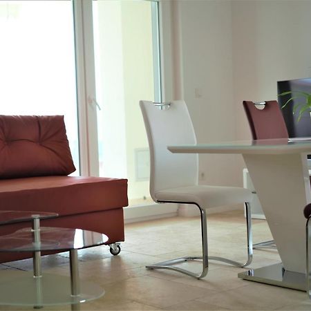 Villa M - Your Business & Holiday Apartment In シベニク エクステリア 写真