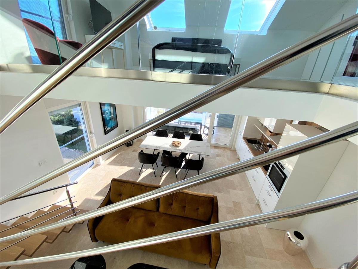 Villa M - Your Business & Holiday Apartment In シベニク エクステリア 写真