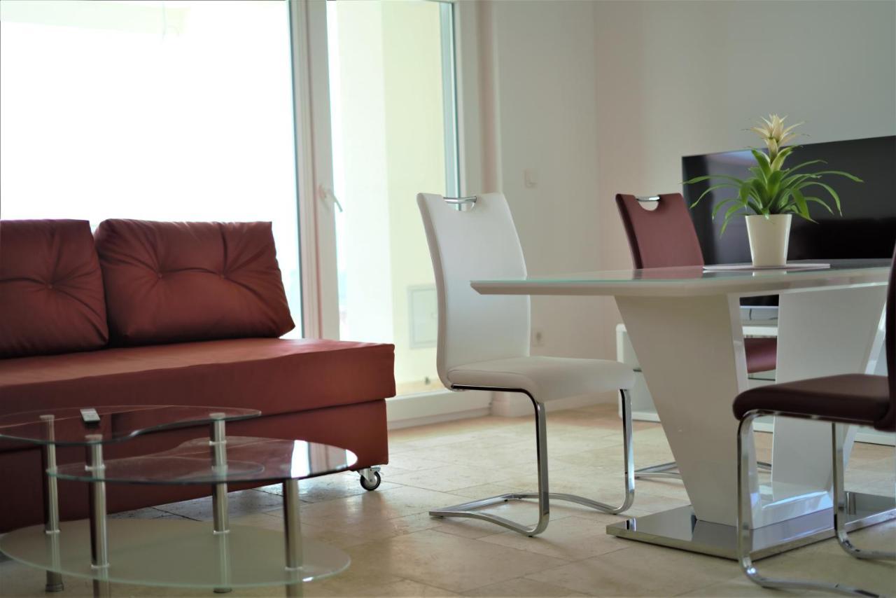 Villa M - Your Business & Holiday Apartment In シベニク エクステリア 写真