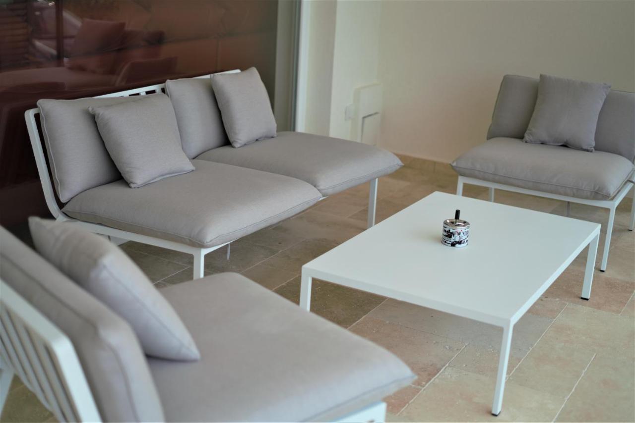 Villa M - Your Business & Holiday Apartment In シベニク エクステリア 写真