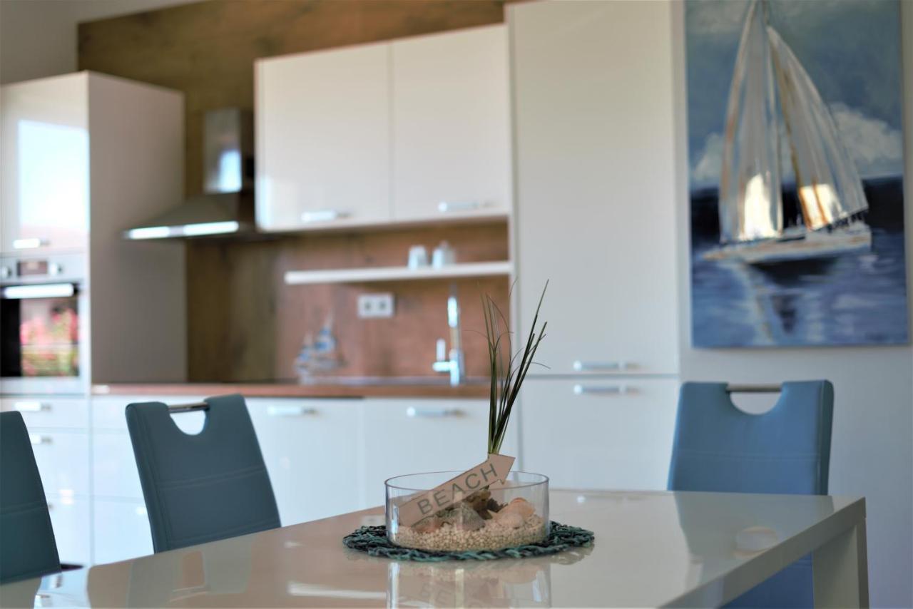 Villa M - Your Business & Holiday Apartment In シベニク エクステリア 写真