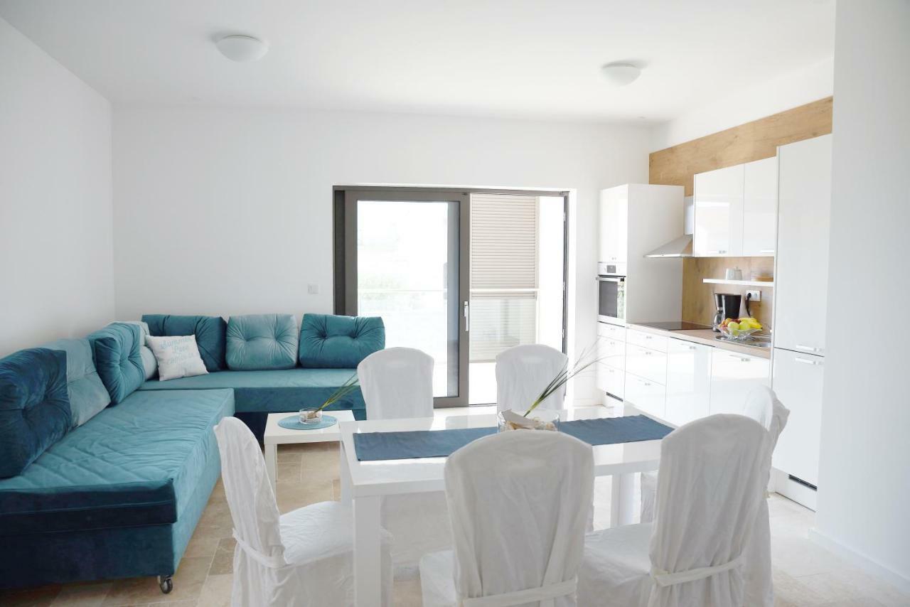 Villa M - Your Business & Holiday Apartment In シベニク エクステリア 写真